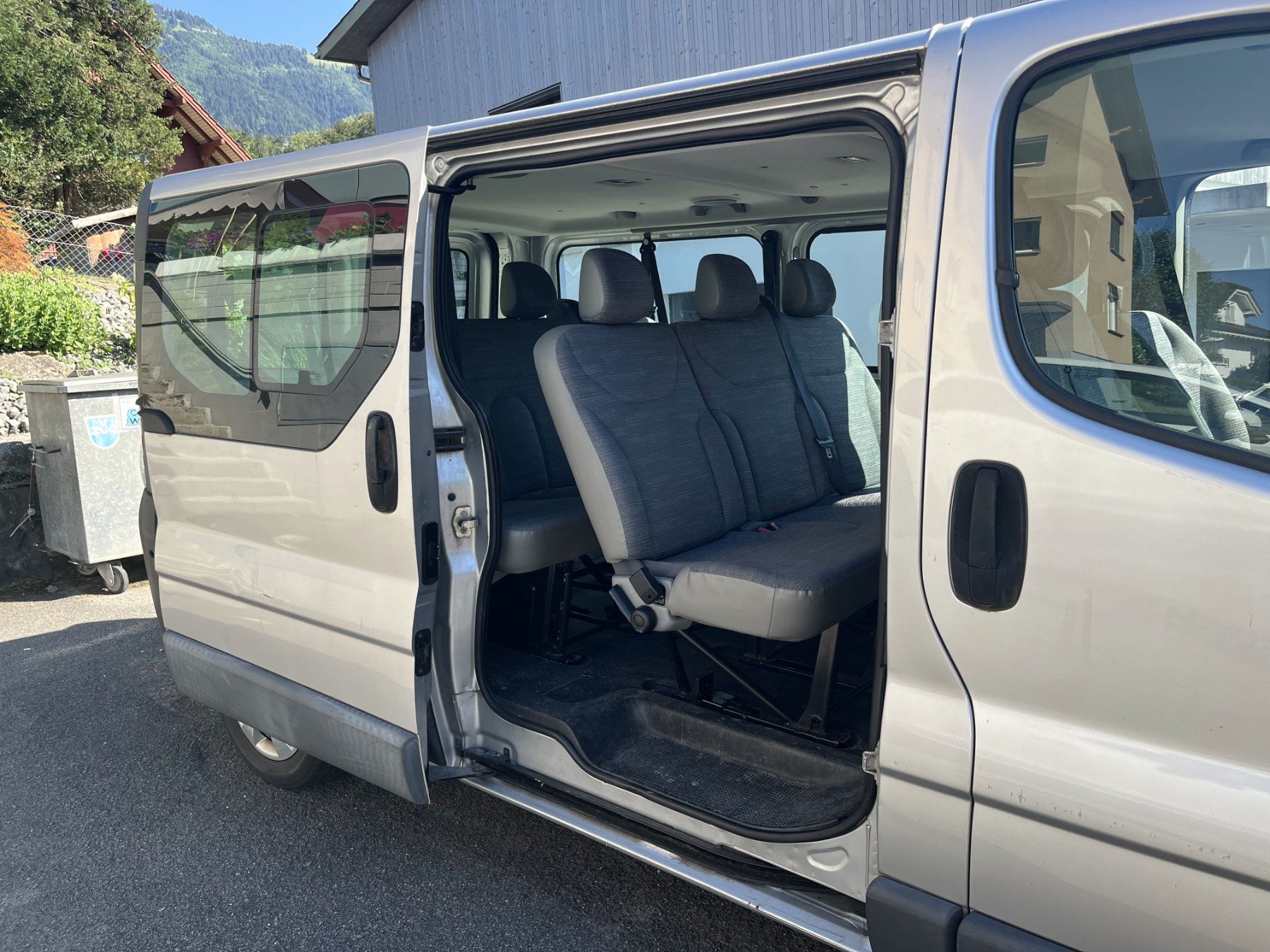 Renault Autos: Renault Trafic 2.5Ci L2H1 Auth – Gebraucht aus Kerns von inf_898n 4