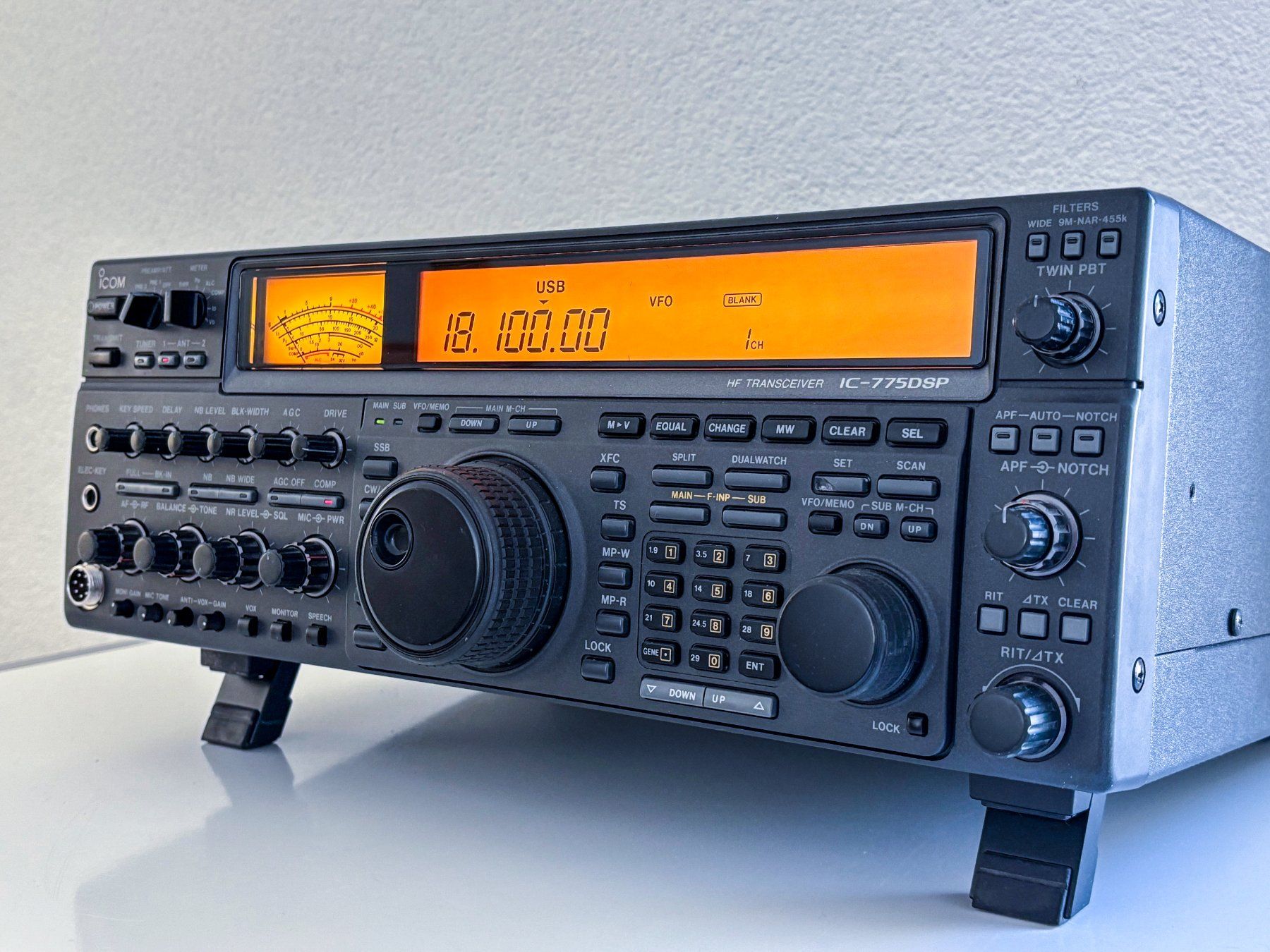 Icom Funktechnik: ICOM IC-775DSP (200W) – Gebraucht aus Zürich von J2O 1