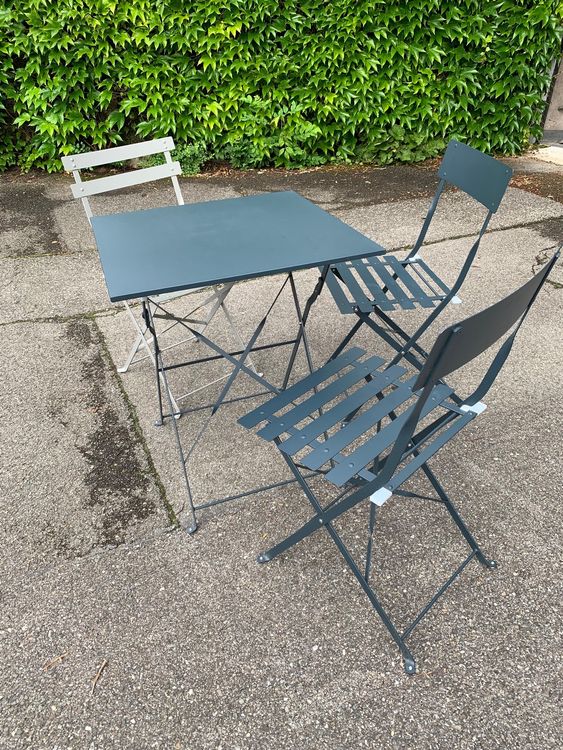 Metalltisch mit 3 MetallKlappstühlen (Garten od. Balkon) Kaufen auf