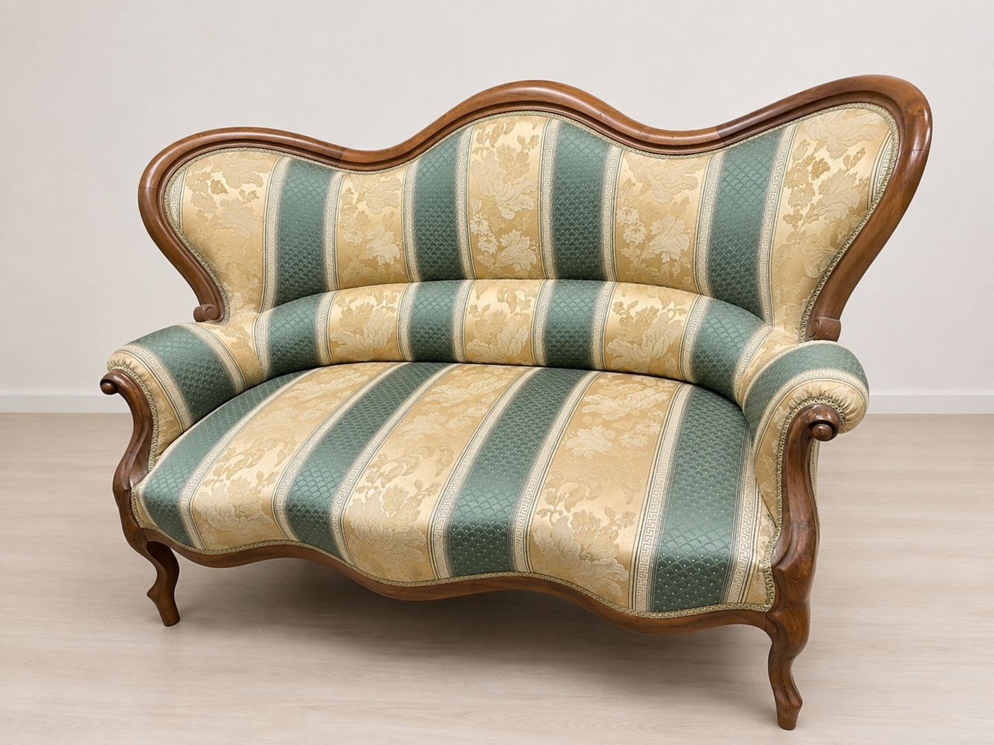 Divani: Elegantes Vintage-Sofa – Nuovo (secondo la descrizione) da Endingen venduto da B_2_BPP