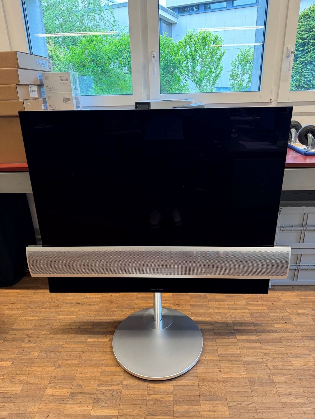 Bang & Olufsen Televisori: Bang & Olufsen Beovision Eclipse 55mk2 & mot. Bodenstandfuss – Usato da Seuzach venduto da Silent_bo0