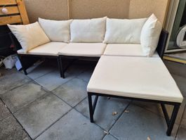 gemütliche kleine Gartenlounge