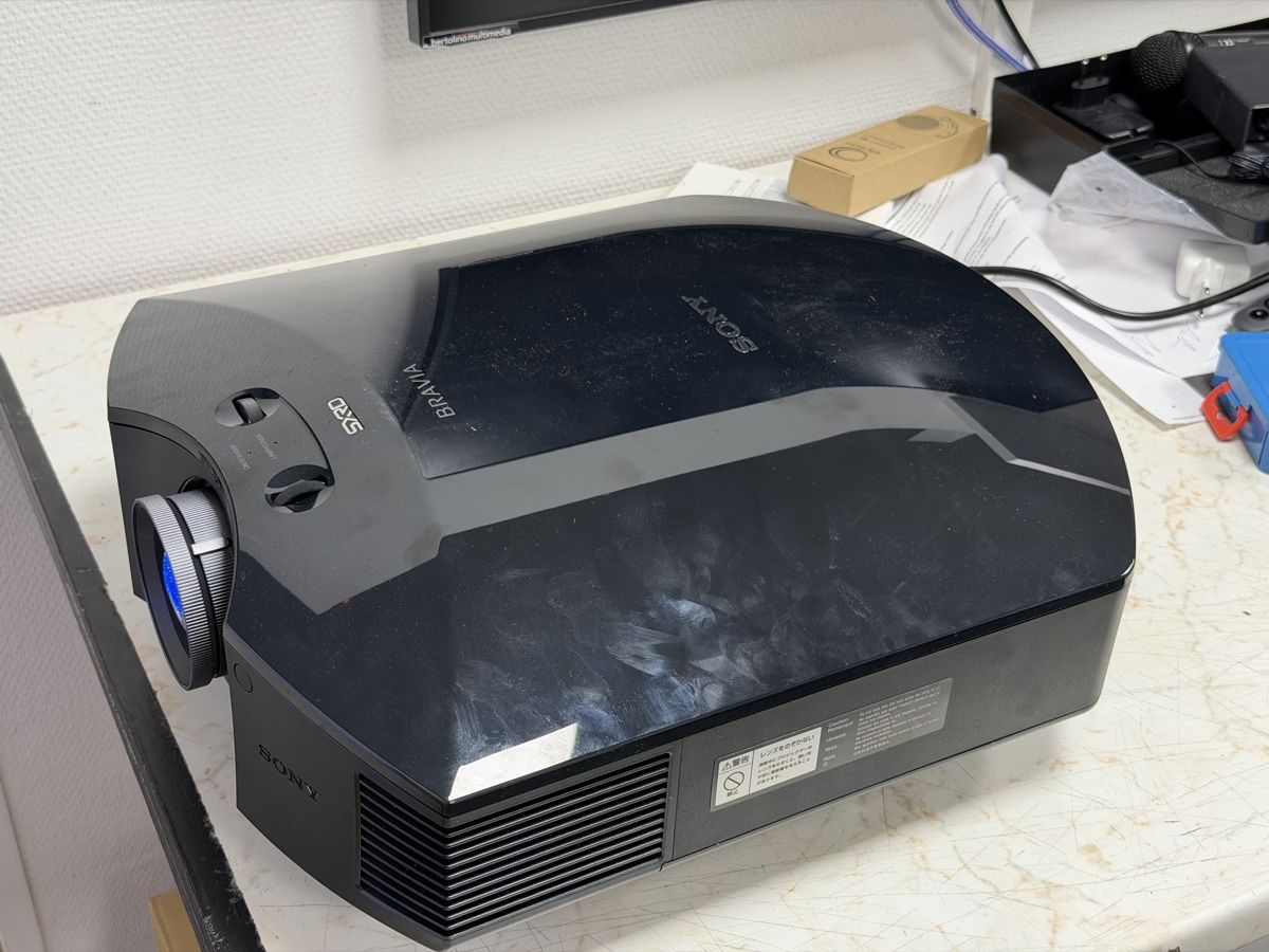 Sony Proiettori: Sony VPL-HW10 Projektor Full-HD – Usato da Zwieselberg venduto da Berto85 3