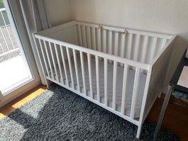 Babybett IKEA SUNDVIK, weiss, 70x140cm, mit Matratze