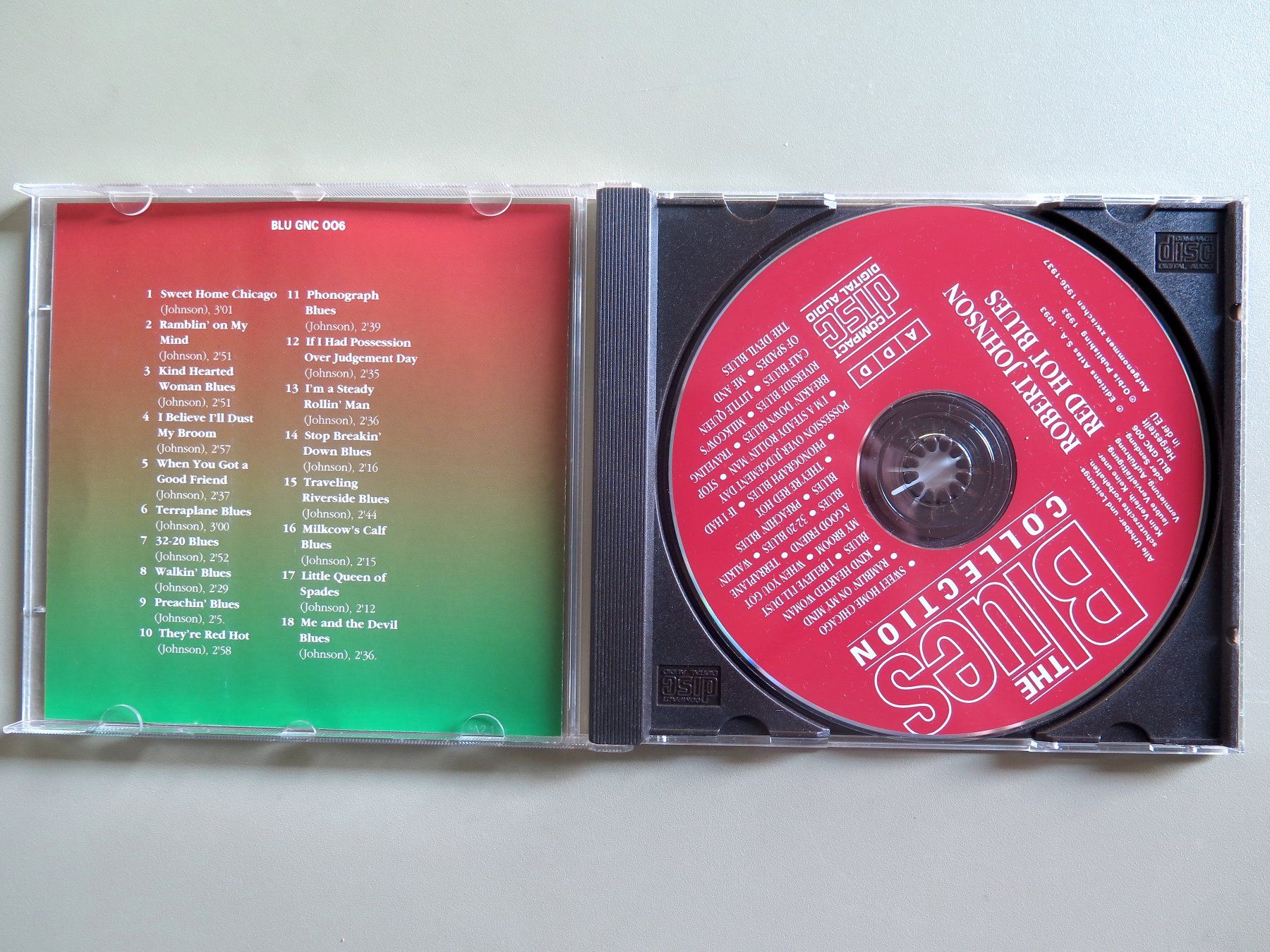 CD: (p) CD ROBERT JOHNSON: Red hot blues - the blues collection – Usato da Bern venduto da Balzamico 2