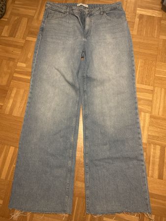 Mange Straight Leg Jeans 
