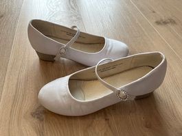 Schöne Riemchenballerina - weisser Satin Grösse 35.5
