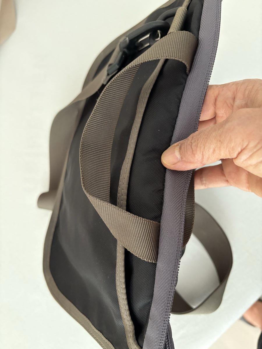 Timbuk2 Taschen: Timbuk2 Umhängetasche für Computer / iPad – Gebraucht aus Basel von ann_7w6q 4