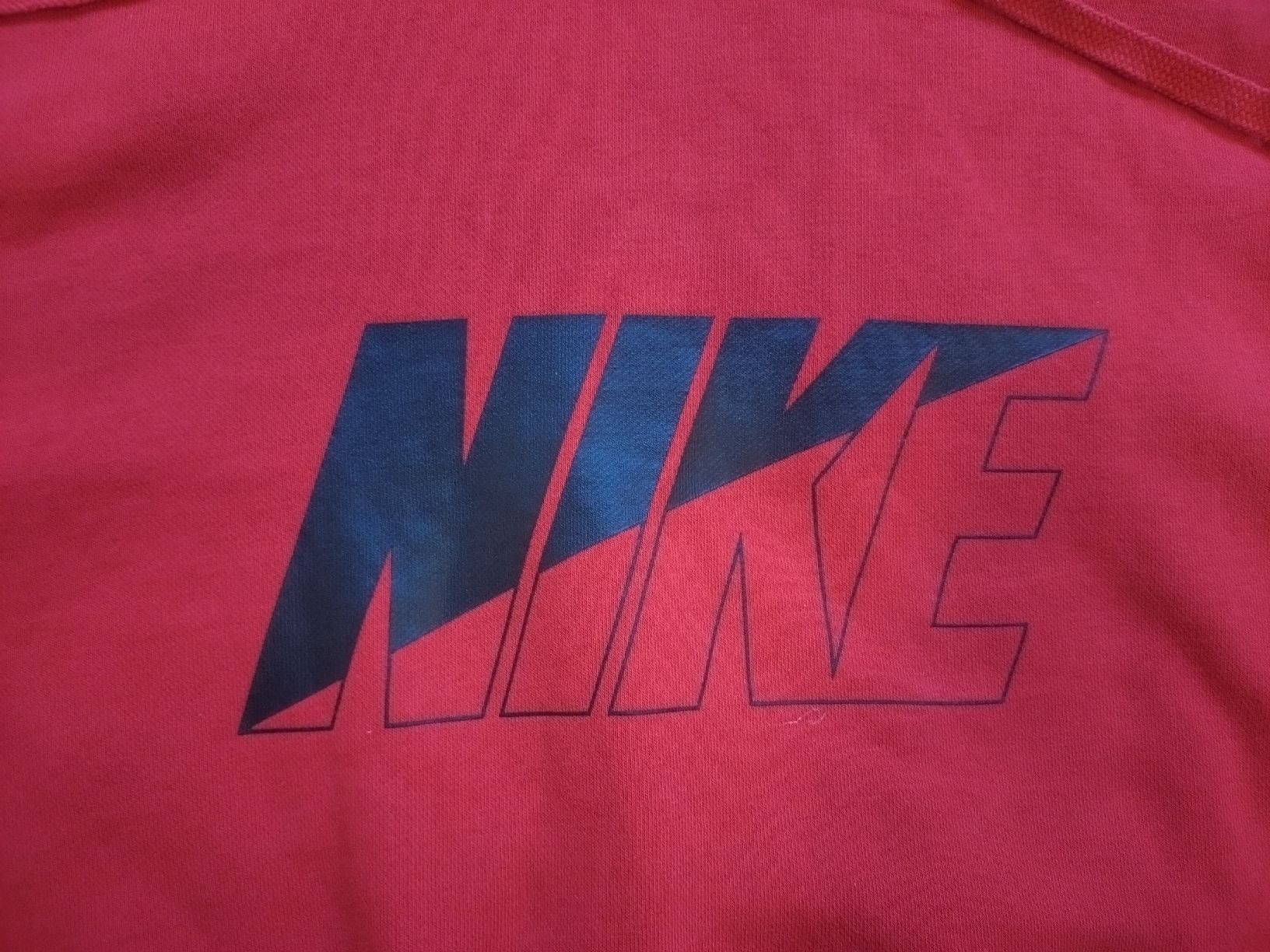 Nike Maglioni & Felpe: Sweat à capuche Nike rouge taille XL TBE - – Usato da Farvagny-le-Grand venduto da LaCaverne 2