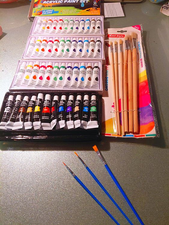 Colori: Set mit 48 Acrylfarben und 9x Pinseln zum Malen! set couleur – Nuovo e nell'imballaggio originale da Minusio venduto da graziano11