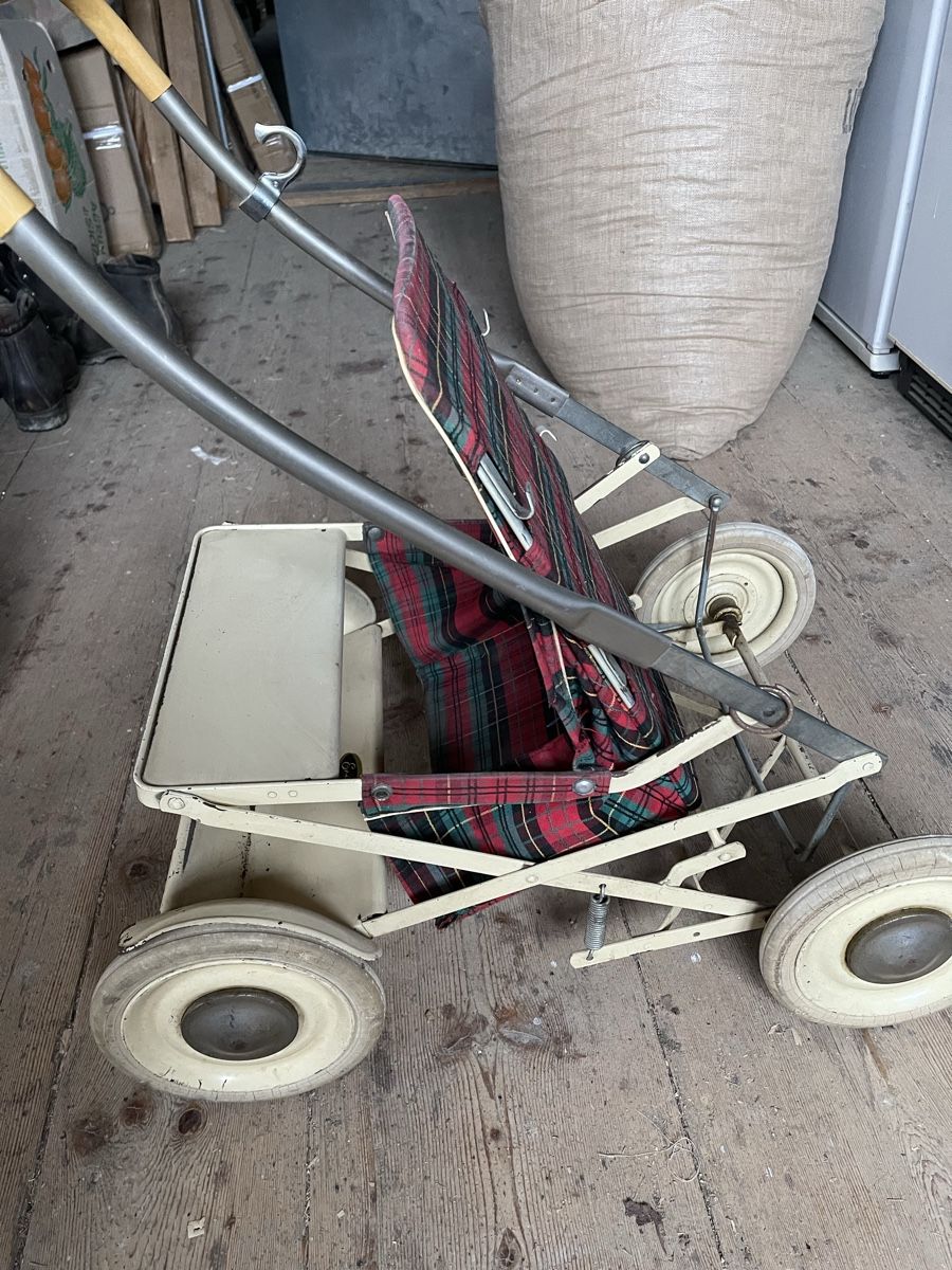 Carrozzine: Kinderwagen vintage – Usato da Fahrni b. Thun venduto da ams_56jv 4