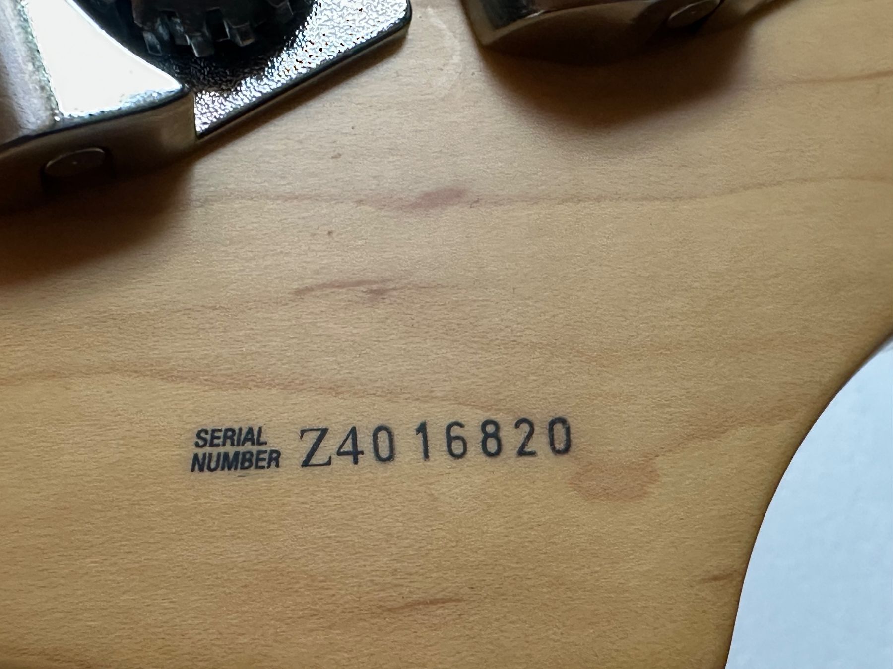 Fender Strumenti musicali: Fender Precision Bass, US-Made 2004, mit Original Case – Usato da Trübbach venduto da iwy_b65f 5