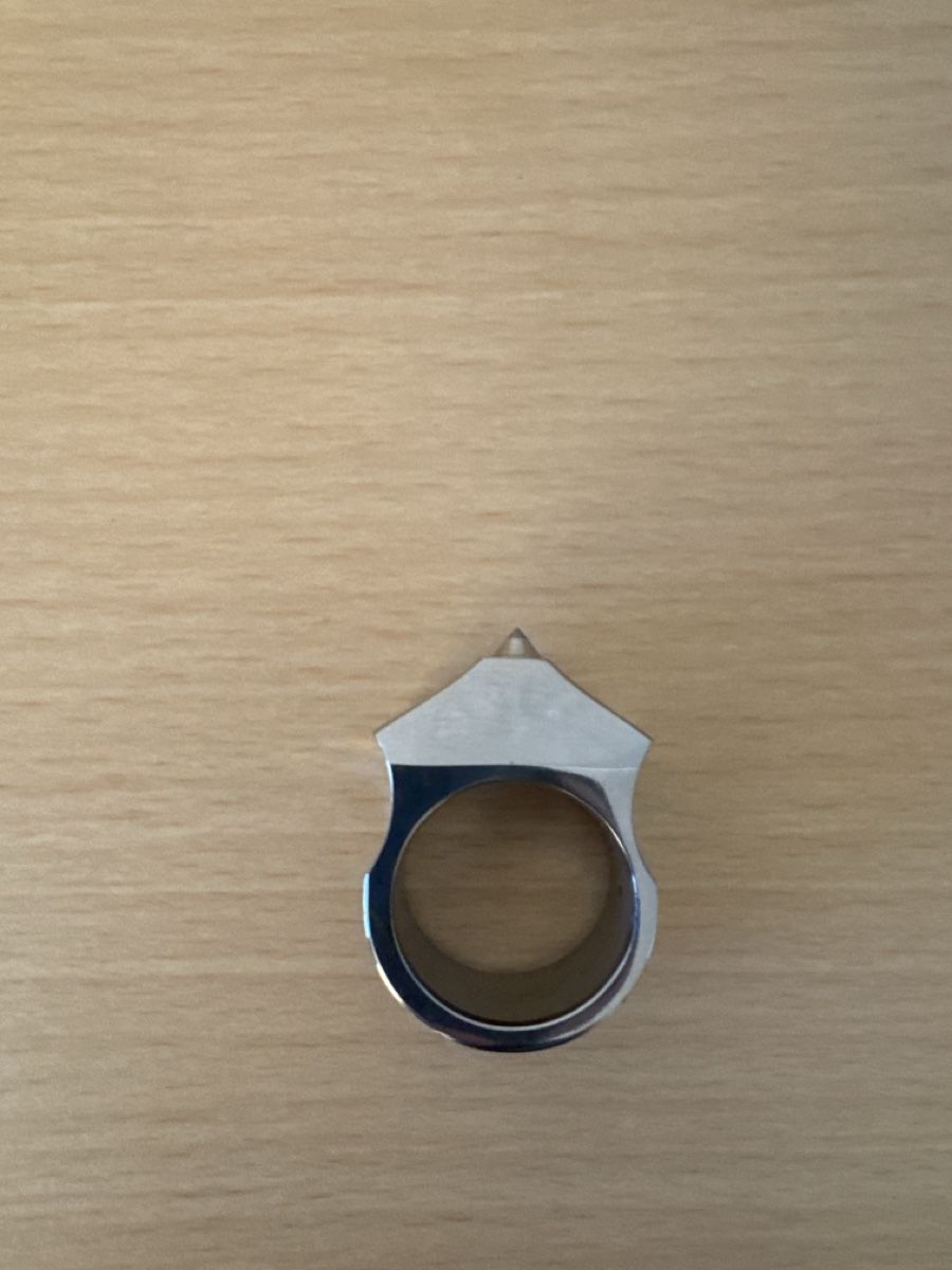 Anelli: Tactical Ring aus Metall mit Tungsten-Spitze – Nuovo (secondo la descrizione) da Au/Zh venduto da BuwBuw94