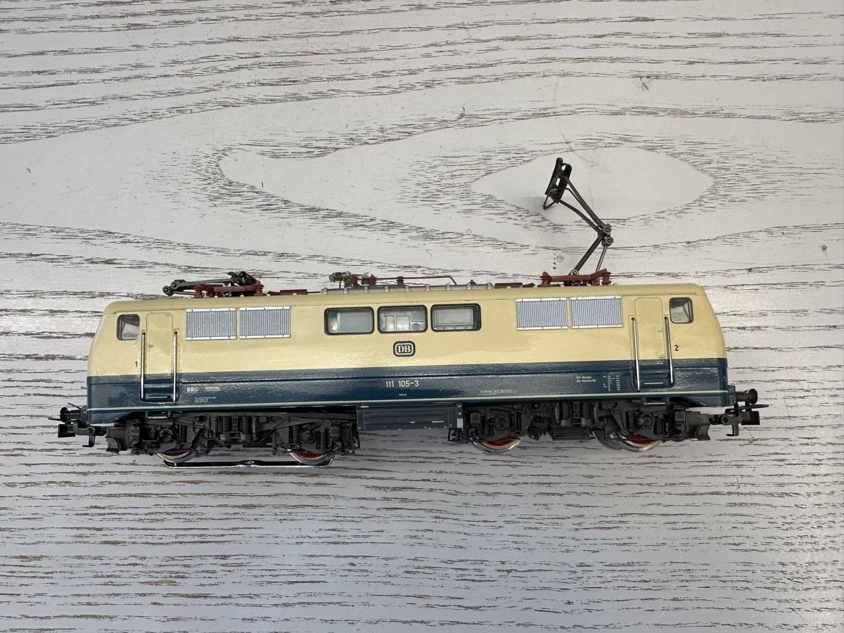 Märklin Modelleisenbahnen: Märklin 3042 DB BR 111 mfx digital HLA – Gebraucht aus Lupsingen von New-Haven 2