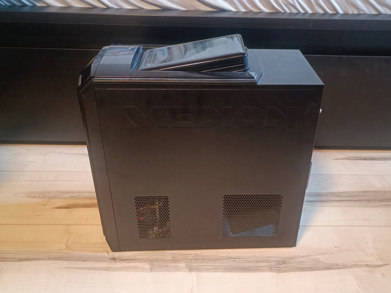 Medion PC: Medion Akoya E2040 D Multimedia PC – Usato da Oberuzwil venduto da Mike-Gubler 2