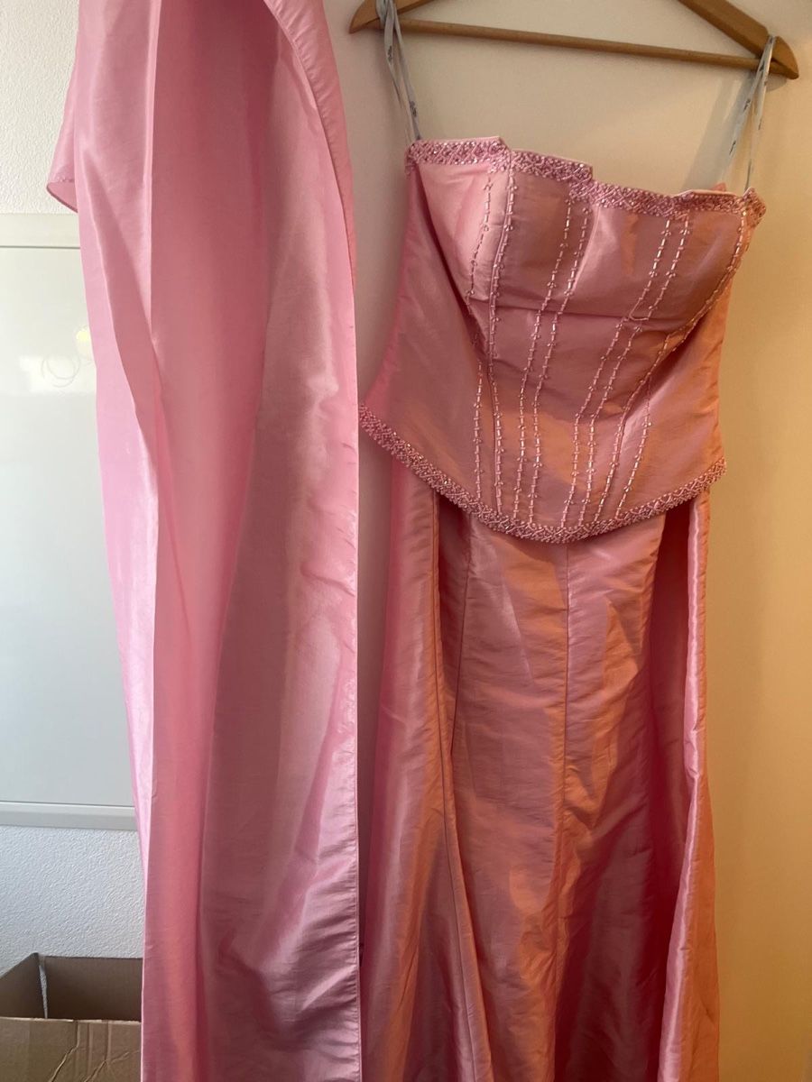 Vestiti: Edles Ballkleid Gr. 6 rosa Satinstoff mit Perlen – Usato da Frasnacht venduto da Baba185 1