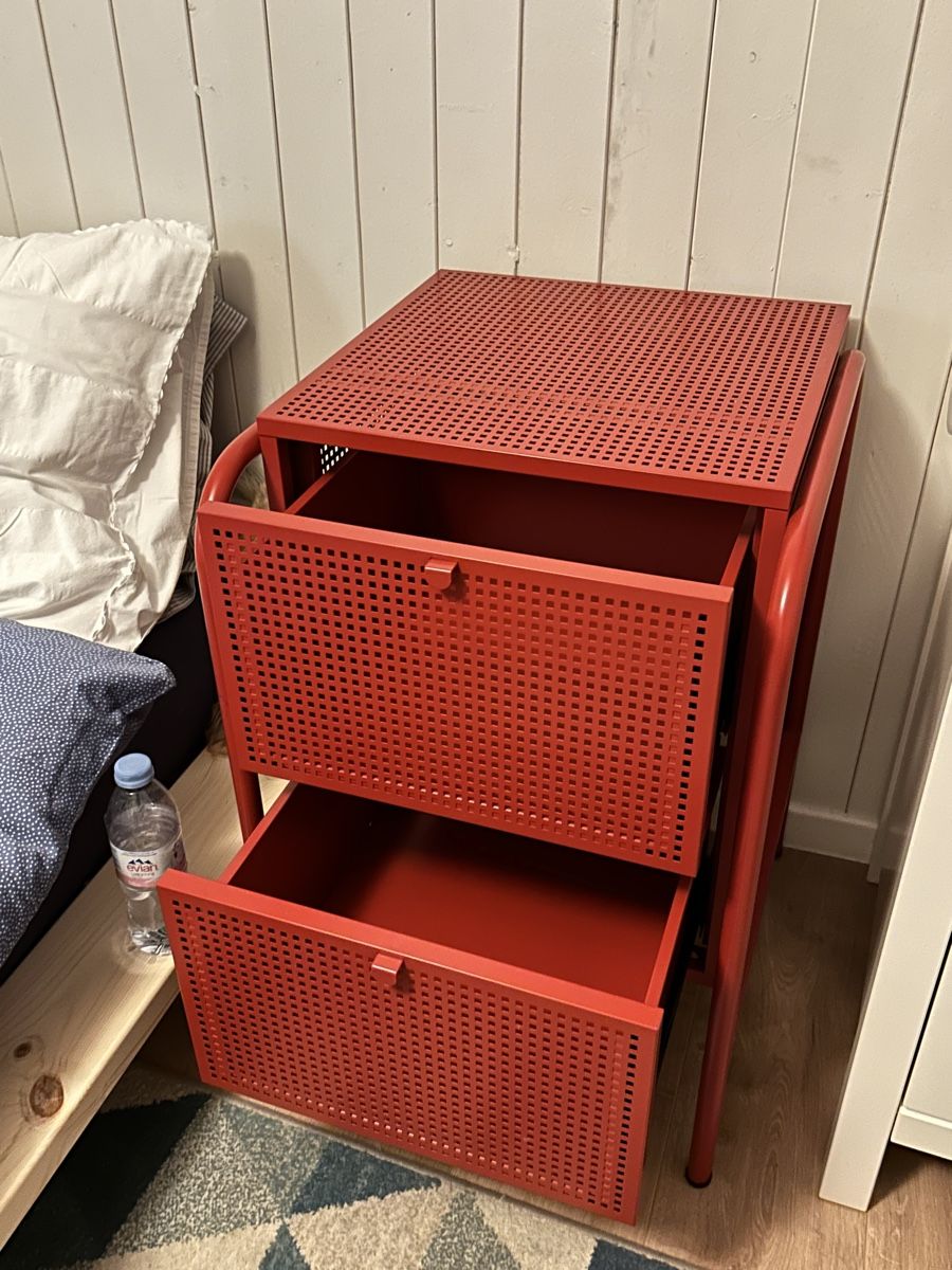 Comodini: rote IKEA nikkeby Nachttisch – Usato da Rapperswil SG venduto da mil.bin 3