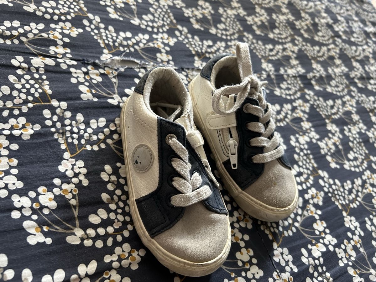 Scarpe per ragazzi: Chaussures Obaibi taille 22 – Usato da Lausanne venduto da SaraSkjellaug