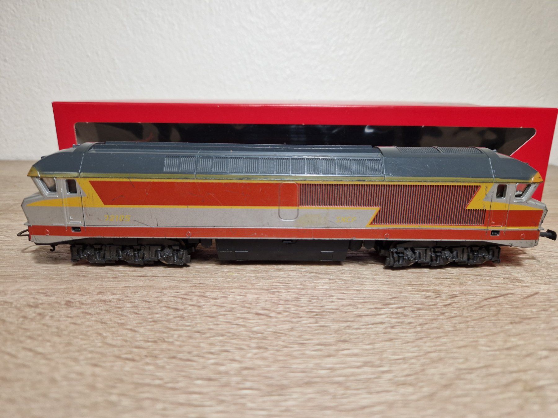 Lima Modellini di ferrovie: Lima Diesellok 72105 SNCF H0 – Usato da St-Aubin-Sauges venduto da tantome