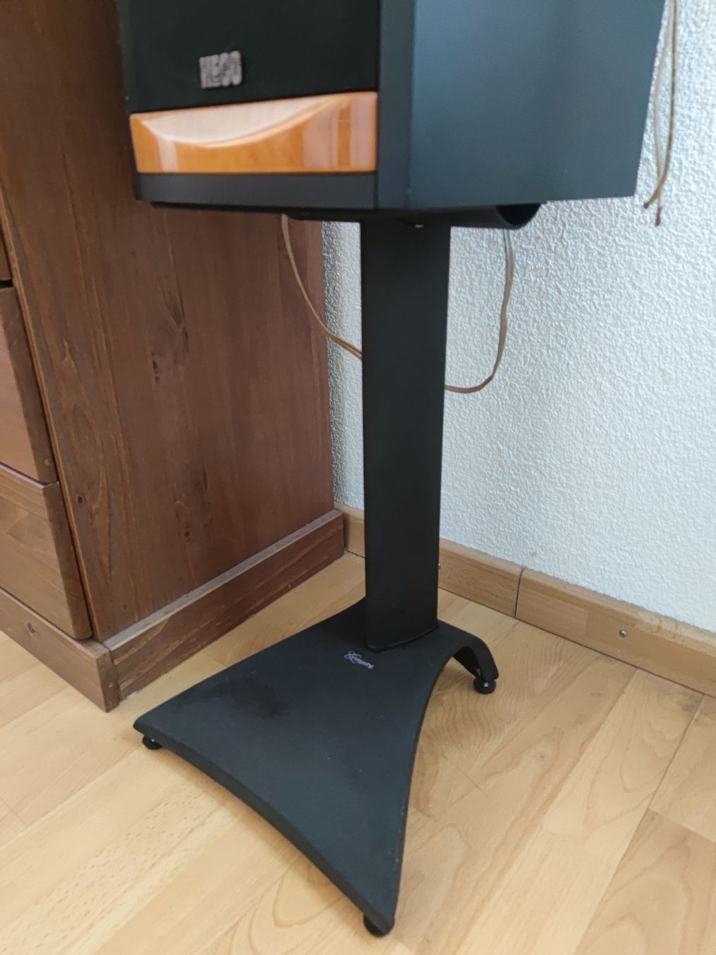 Supporti a parete: Lautsprecher Ständer Vogels – Usato da Meggen venduto da Malecifent 3