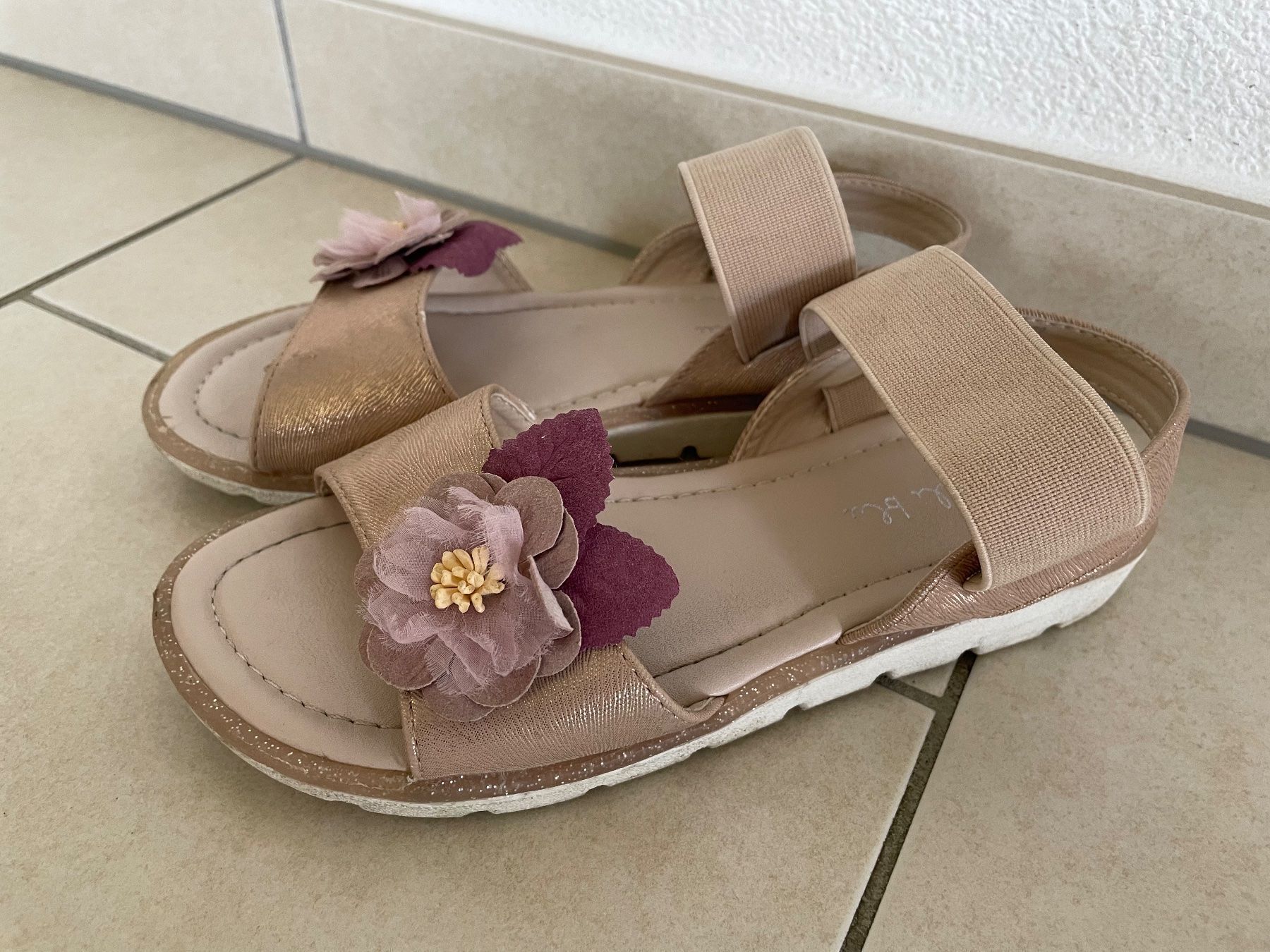 Scarpe per ragazze: Sandalen Grösse 32 – Usato da Küssnacht am Rigi venduto da icbicb 2