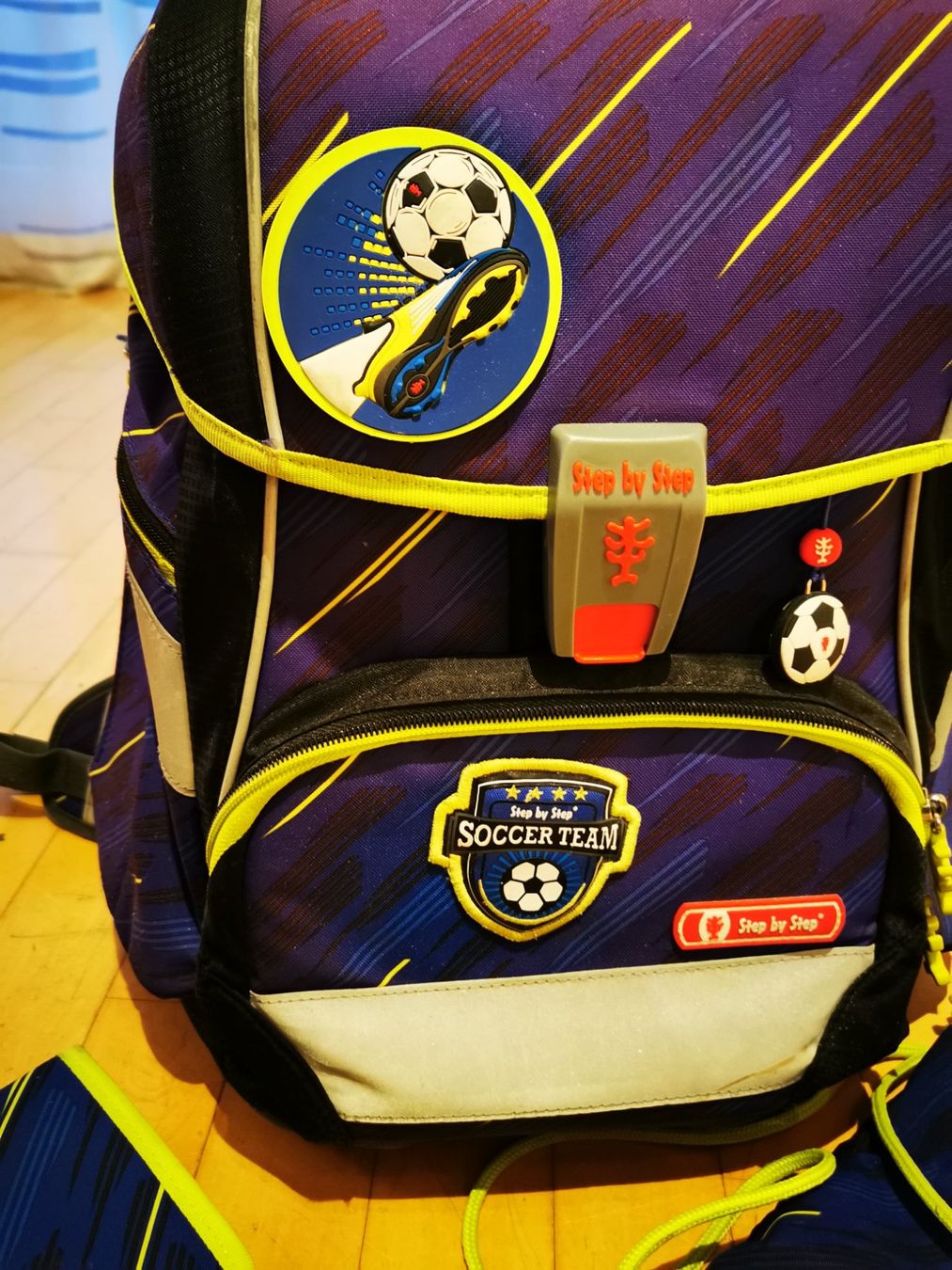 Step by Step Borse & Zaini: Fussball Step by Step Schulrucksack Set – Usato da Bettlach venduto da Tabue6 1