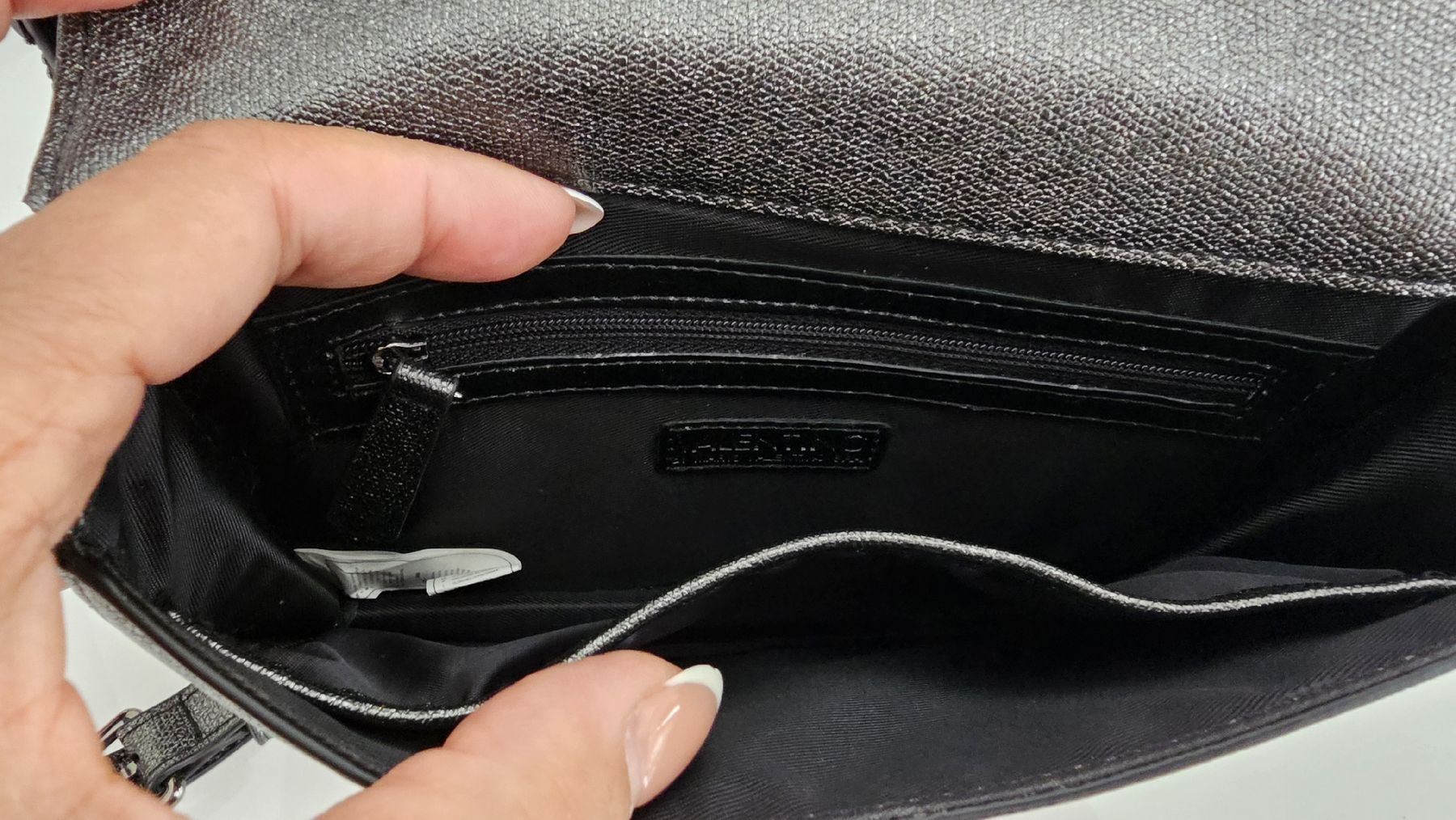 Valentino Taschen für Damen: Valentino Doppelhandtasche, neuwertig – Neu (gemäss Beschreibung) aus Steinmaur von Kiki_m240 4