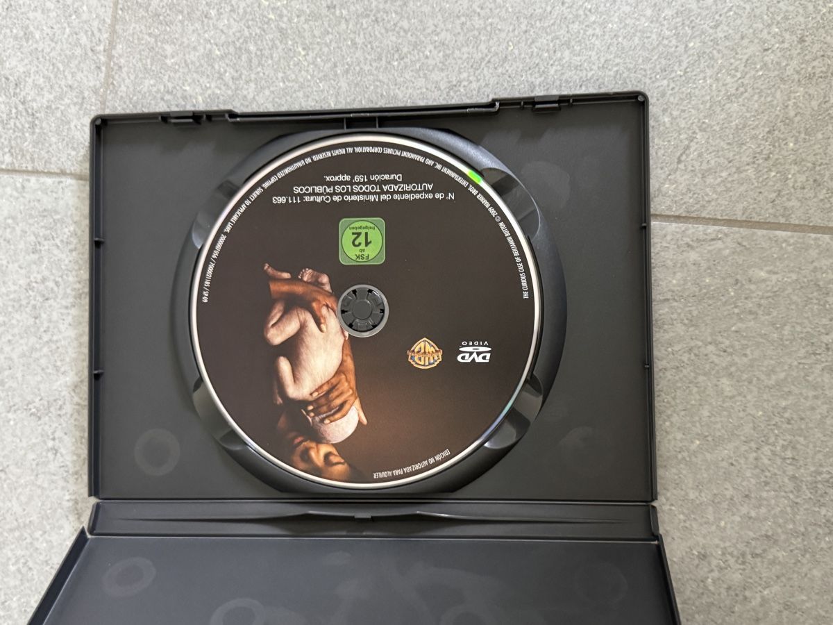 Tutti i DVDs: Der seltsame Fall des Benjamin Button - DVD - Top Zustand! – Nuovo (secondo la descrizione) da Oberbipp venduto da jan_68pd 2