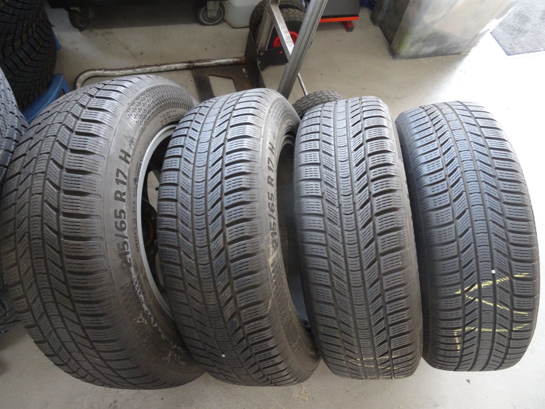 Hyundai Pneumatici & Ruote complete: Hyundai Tucson Winterräder mit TPMS – Usato da Oberrüti venduto da Hardcoretuning 6