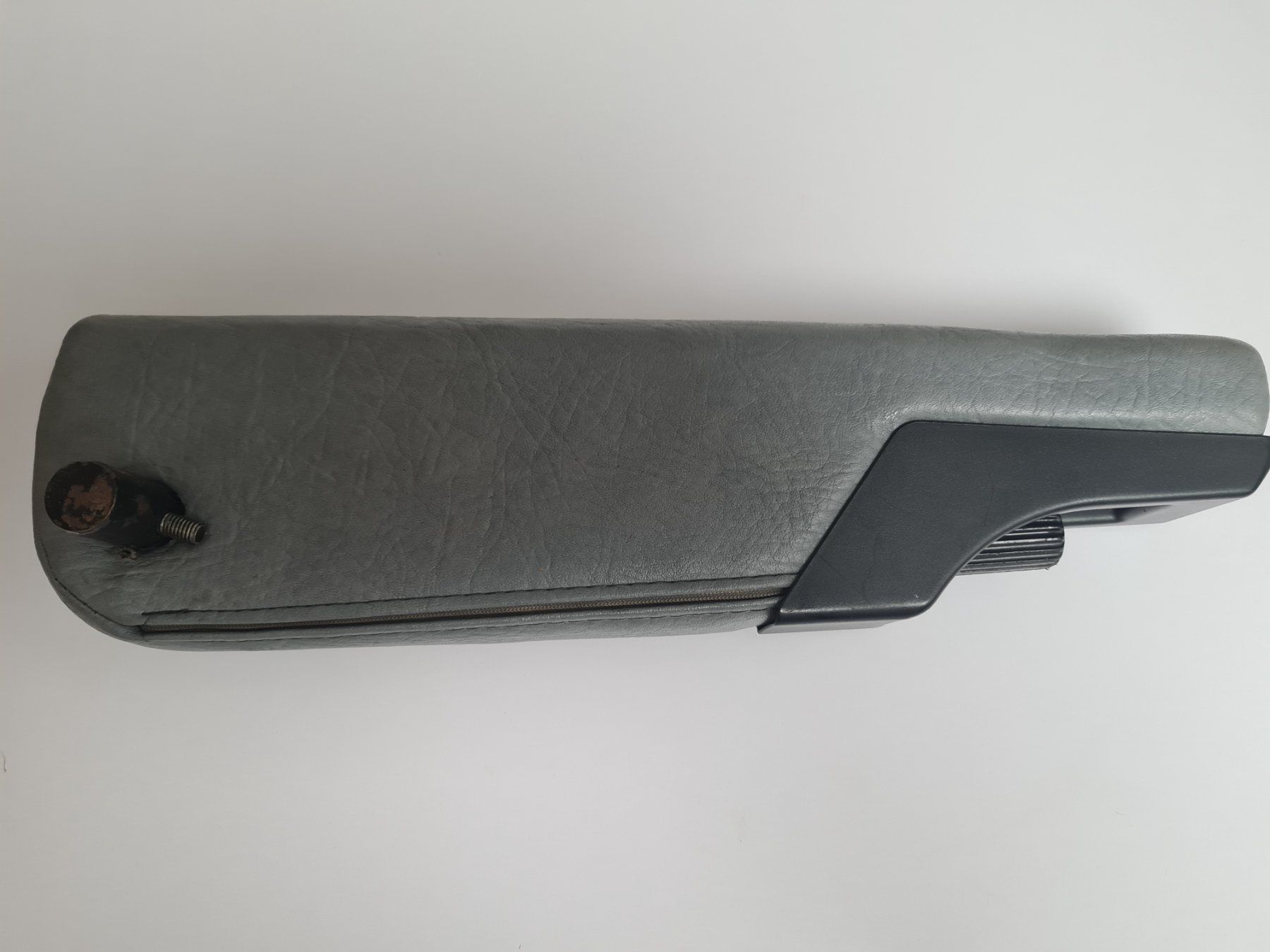 VW Alle Autoersatzteile: VW T4 Multivan Armlehne Stoff grau – Gebraucht aus Zeihen von kaeferpolo55 3