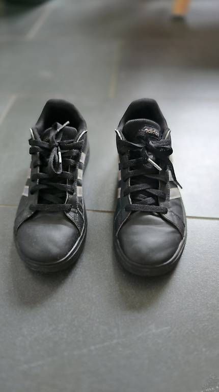 Scarpe da uomo: Schöne Adidas Schuhe – Usato da Greifensee venduto da gizzmo25 1