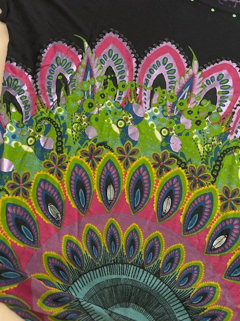 Desigual T-shirt: Desigual T-Shirt Grösse M – Usato da Wangen ZH venduto da Fruti4ric 1