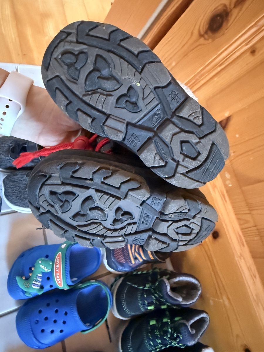 Scarpe per ragazzi: 8x Paars Schuhen 21/22 – Usato da Amlikon-Bissegg venduto da Rose_Rose 6