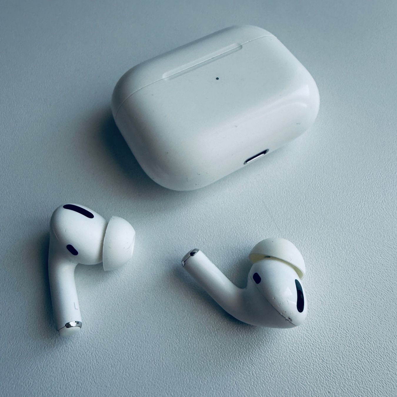Apple Cuffie: Original Apple AirPods Pro 1 Gen. Wireless Case – Usato da Basel venduto da MY.AIRPODS.SHOP 8