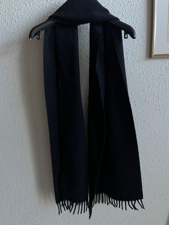 dunkelblauer Schal - Hugo Boss