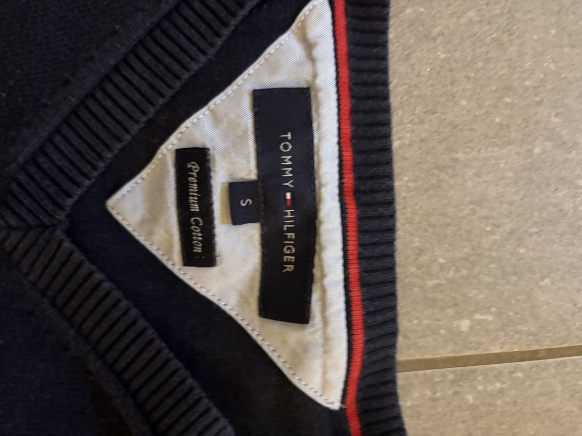 Tommy Hilfiger Pullover & Sweatshirts: Tommy Hilfiger Vintage Pullover Grösse S – Gebraucht aus Winterberg ZH von NatiWeibel 1