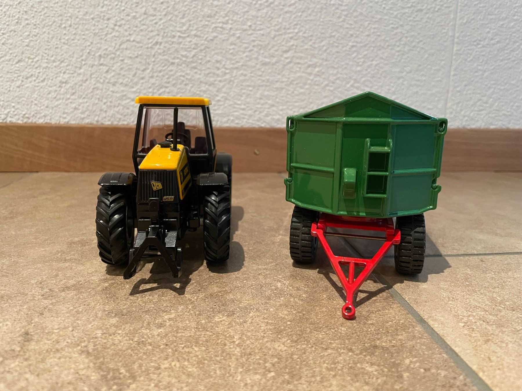 Jcb Traktoren: SIKU JCB 2150 Fastrac mit Welger – Neu und originalverpackt aus Kreuzlingen von Stefan1150 1