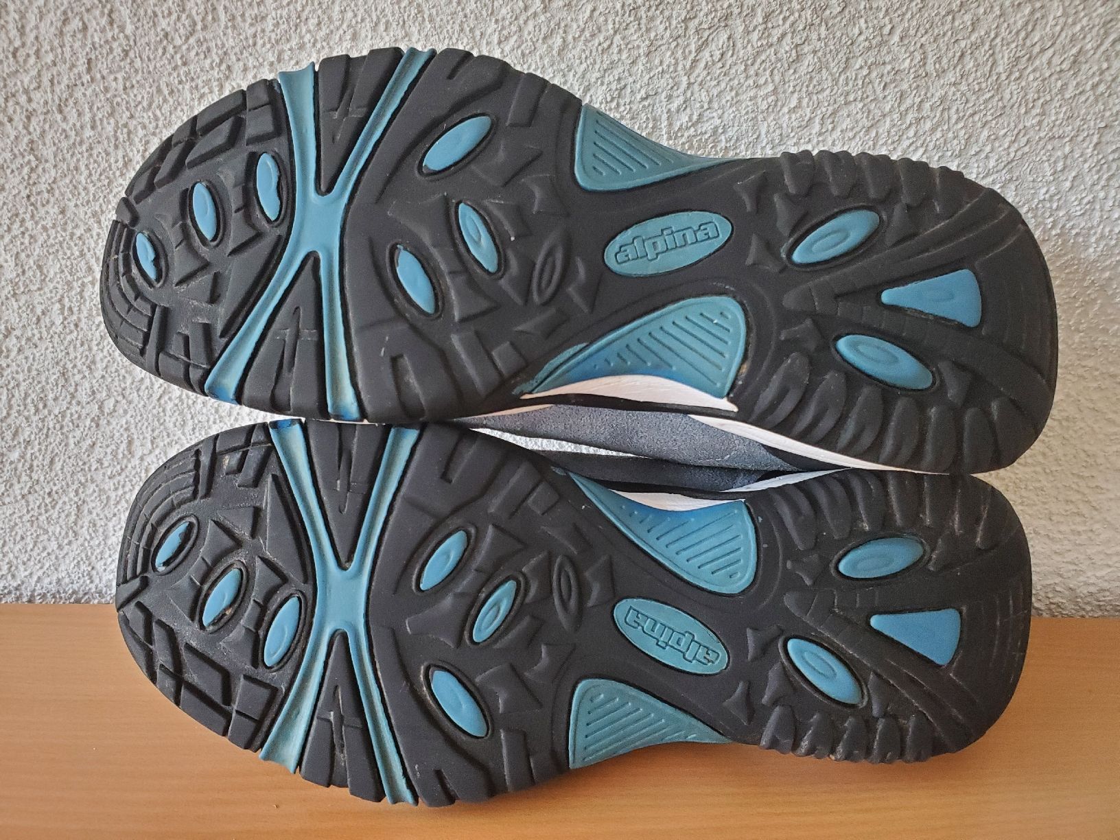 Alpina Scarpe da donna: Freizeitschuhe Damen Gr. 38 – Usato da Schwarzsee venduto da dergli01 2