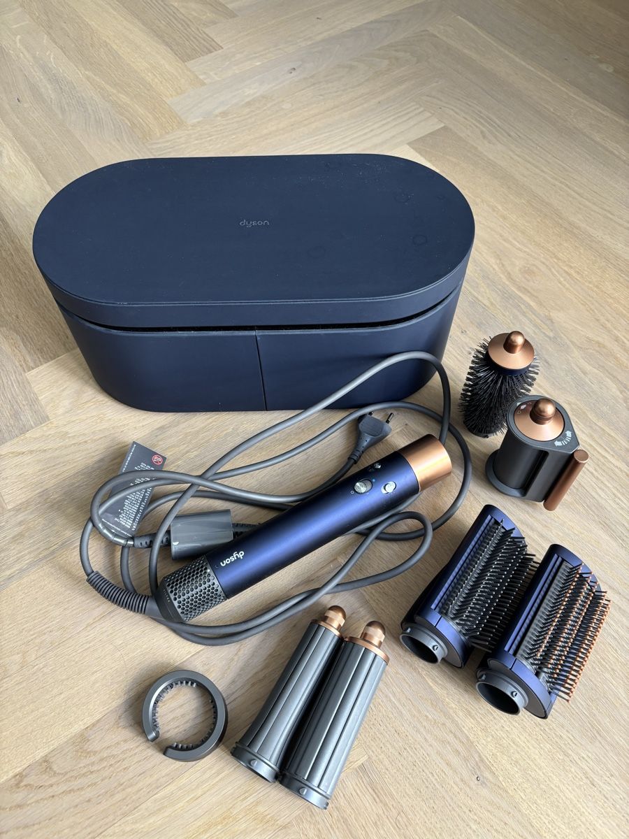 Dyson Föhn: Dyson Airwrap (defekt) – Defekt aus Aarburg von Ghibellina