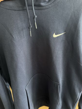 Nike Hoodie, Schwarz, sehr bequem für den Alltag, Grösse M