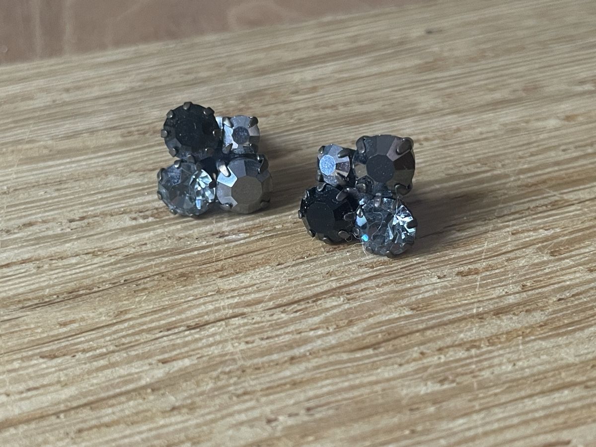 Ohrringe & -stecker: Süsse kleine Ohrstecker – Gebraucht aus Fribourg von Mymikrakra01