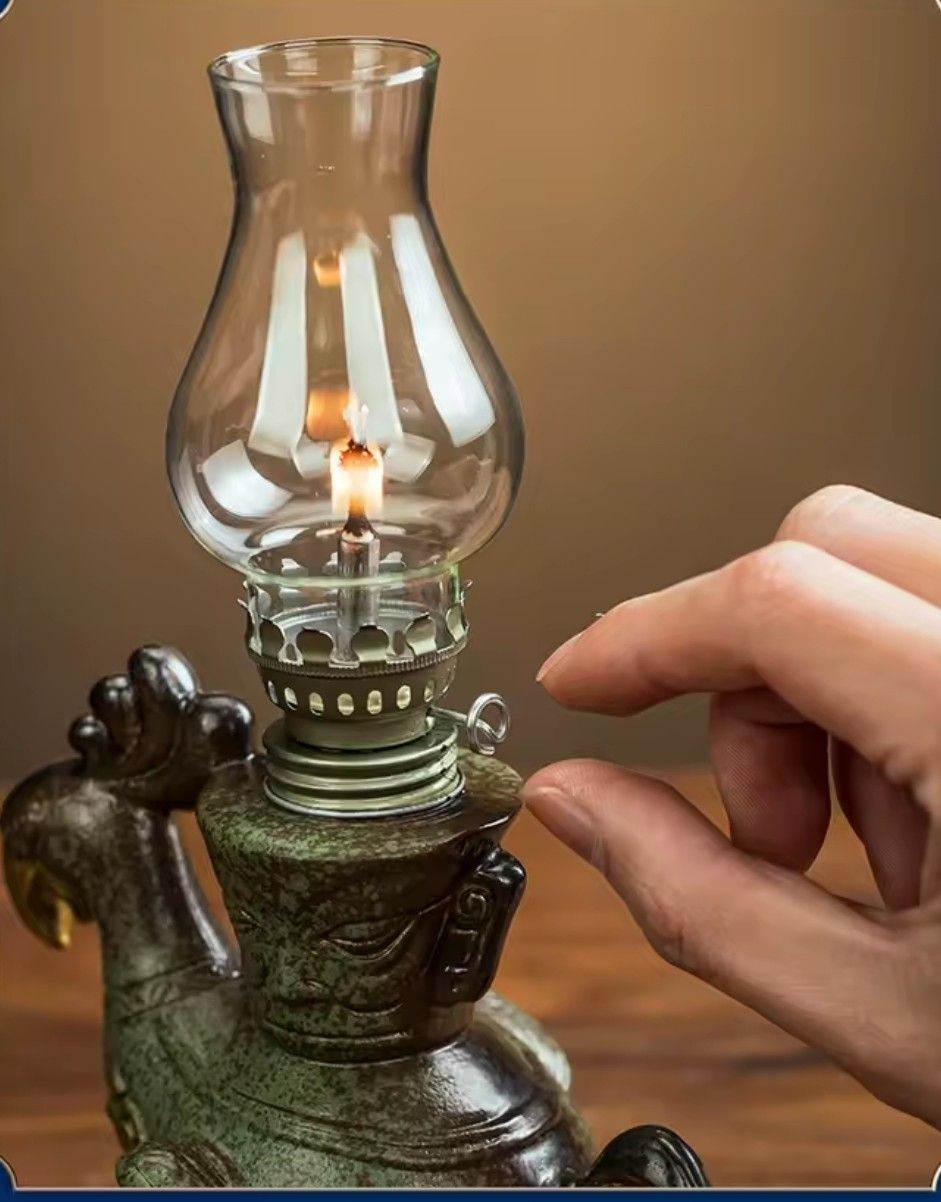 Lampade: Lampe a petrole en ceramic – Nuovo e nell'imballaggio originale da Vernier venduto da 19pigments 3