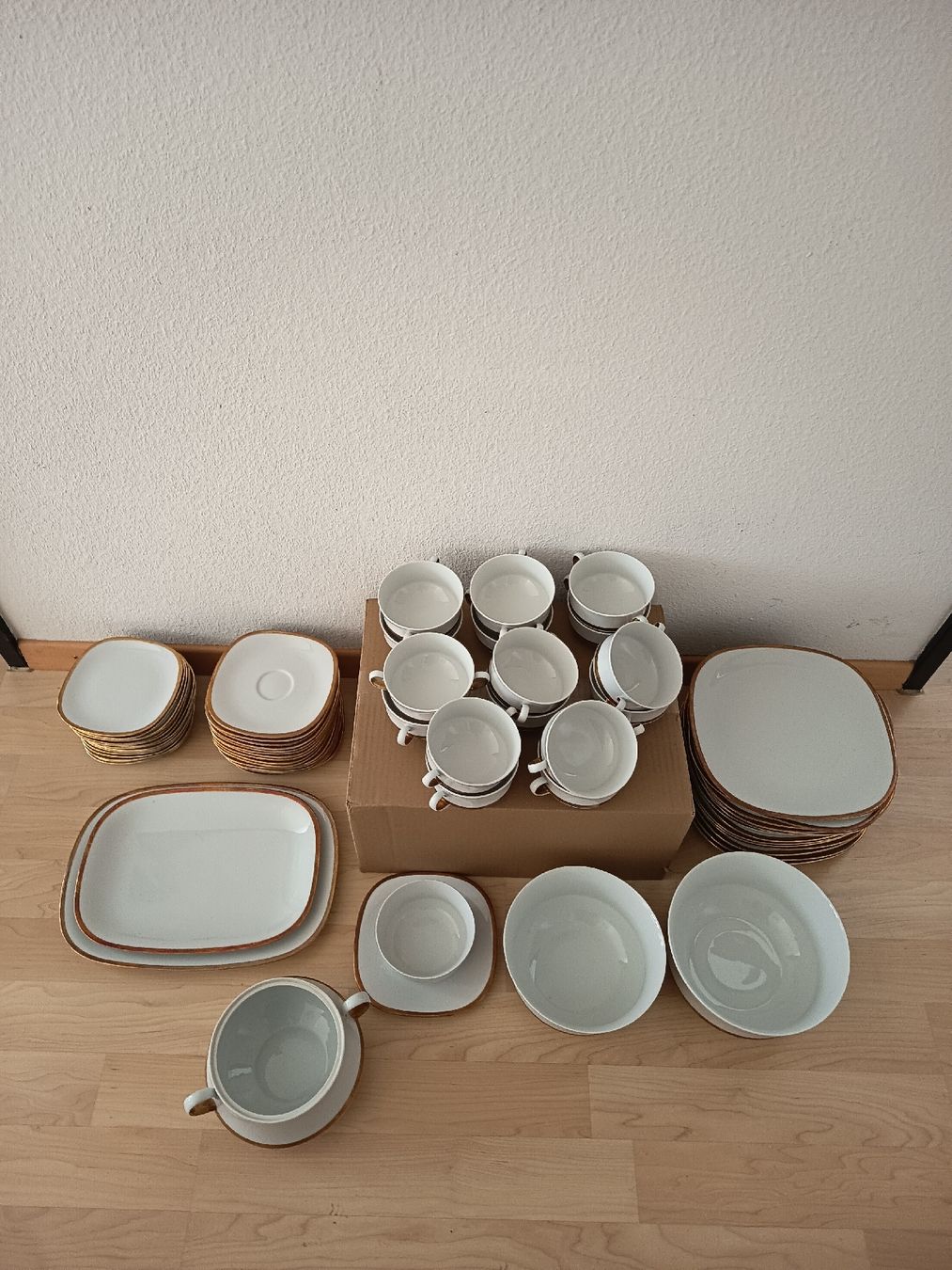 Set di piatti: Langenthal Geschirr 67 Teile – Usato da Wangen b. Olten venduto da crea_look