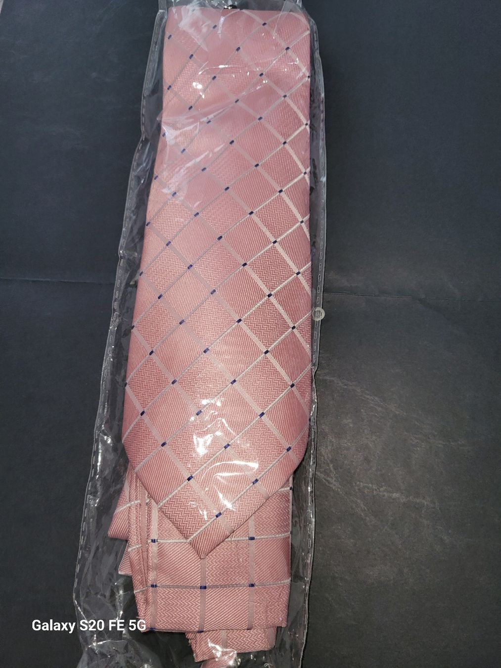 Krawatten: Krawatte – Neu und originalverpackt aus Bassersdorf von ism_kx95