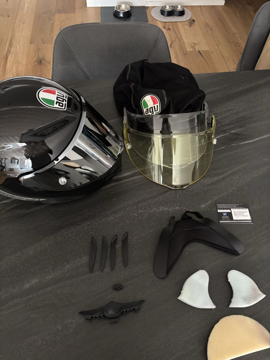 Casques & visières: AGV Pista GP RR Helm – D'occasion à Oberweningen par blacktrix01 1