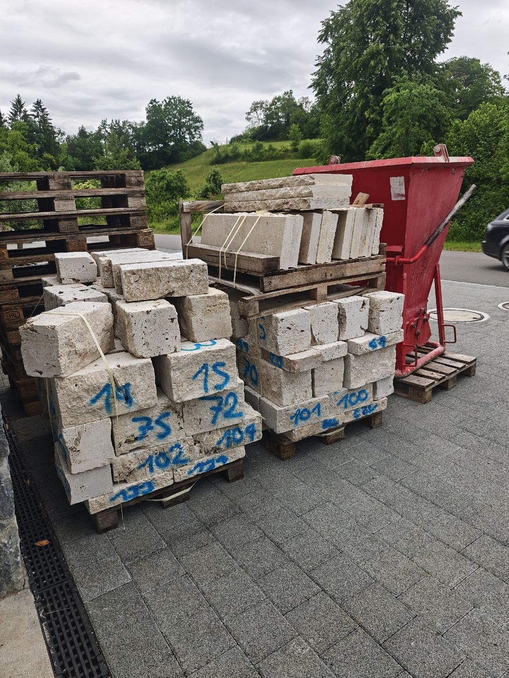 Pietre & tegole: Travertin Mauersteine und Abdeckplatten – Nuovo (secondo la descrizione) da Zeihen venduto da Meier_Zeihen 2
