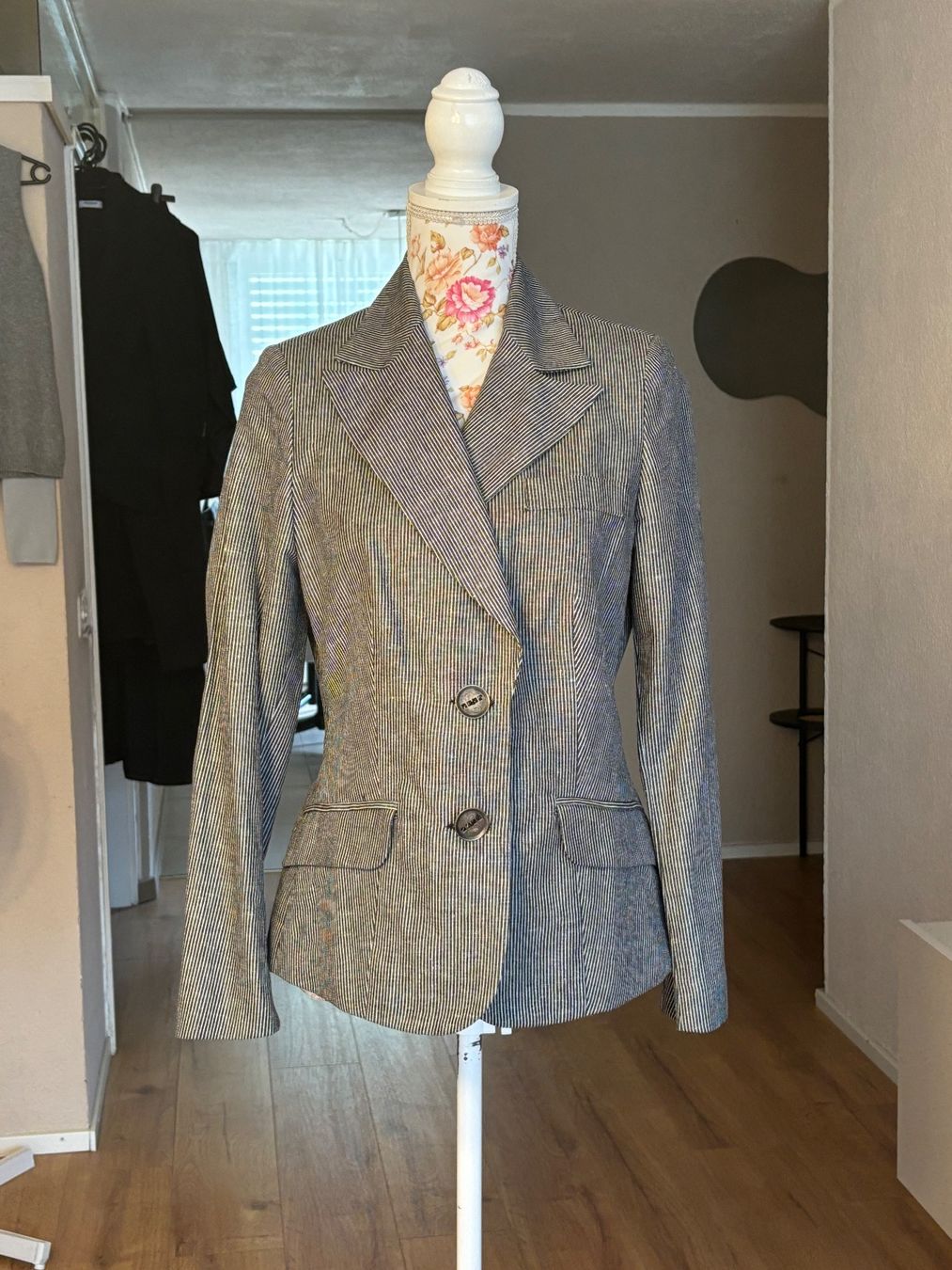 Jacken: KIN SEI Desiger Blazer Leinen/Baumwolle – Gebraucht aus St. Margrethen SG von dijanaO