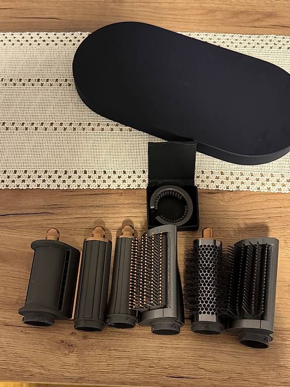 Lockenstäbe & Haarglätter: Dyson Airwrap Multi-Styler  – Gebraucht aus Basel von eve_k866 1
