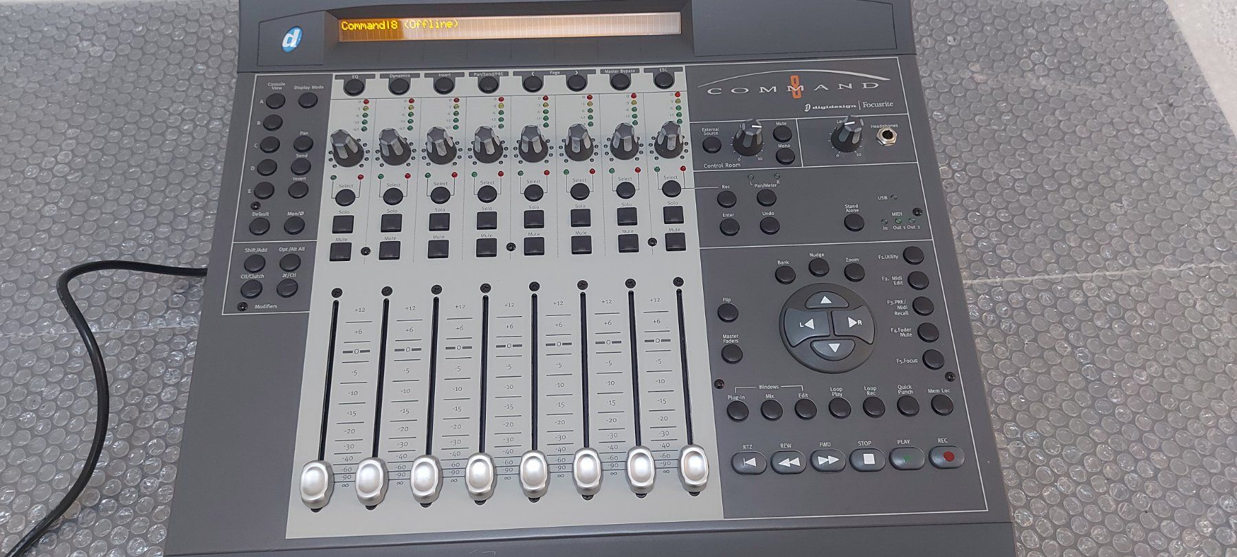 Digidesign Console di mixaggio: Digidesign Command 8 Audio Mixing inkl.netzteil, – Usato da Glattbrugg venduto da Swissmusik 2