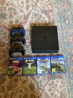 PS4 mit 3 Controller und 4 Spielen 